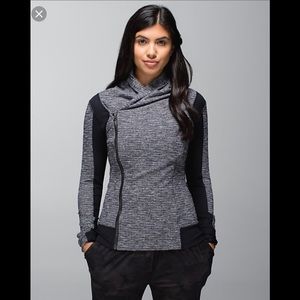 Like New Lululemon Cross zip jacket!!! Size 8!
